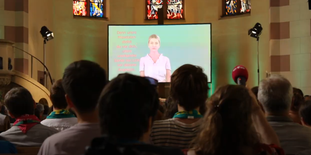 Ein Bild eines KI Gottesdienstes in der evangelischen St. Paul Kirche in Fürth